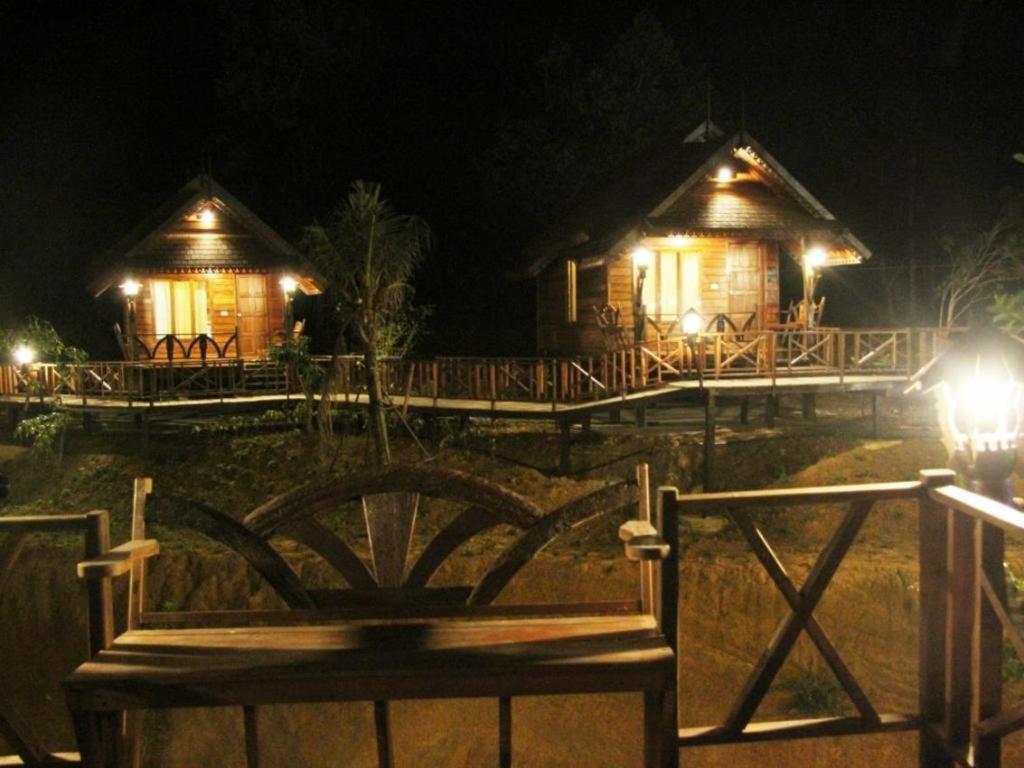 Burilamplai Resort Thung Yai Exterior photo