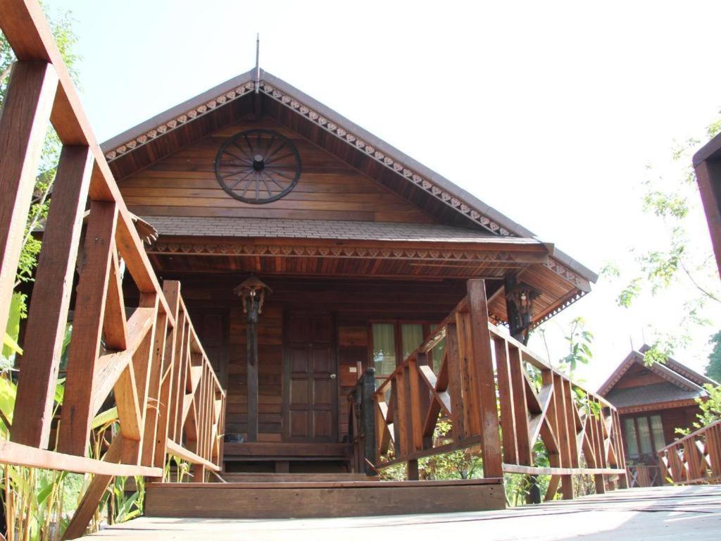 Burilamplai Resort Thung Yai Exterior photo