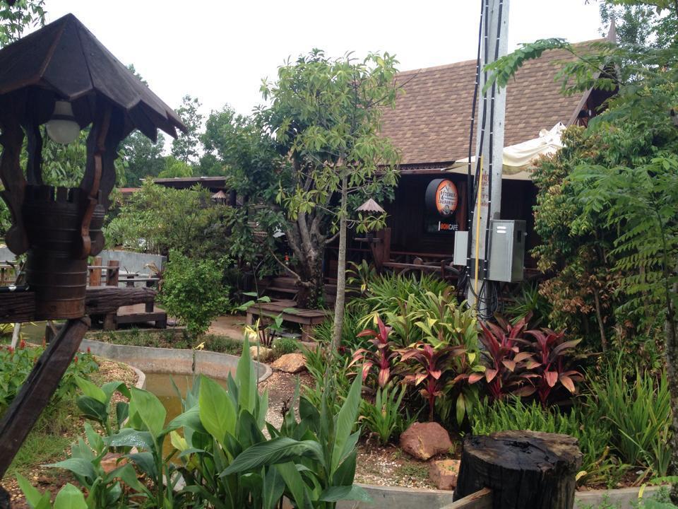 Burilamplai Resort Thung Yai Exterior photo